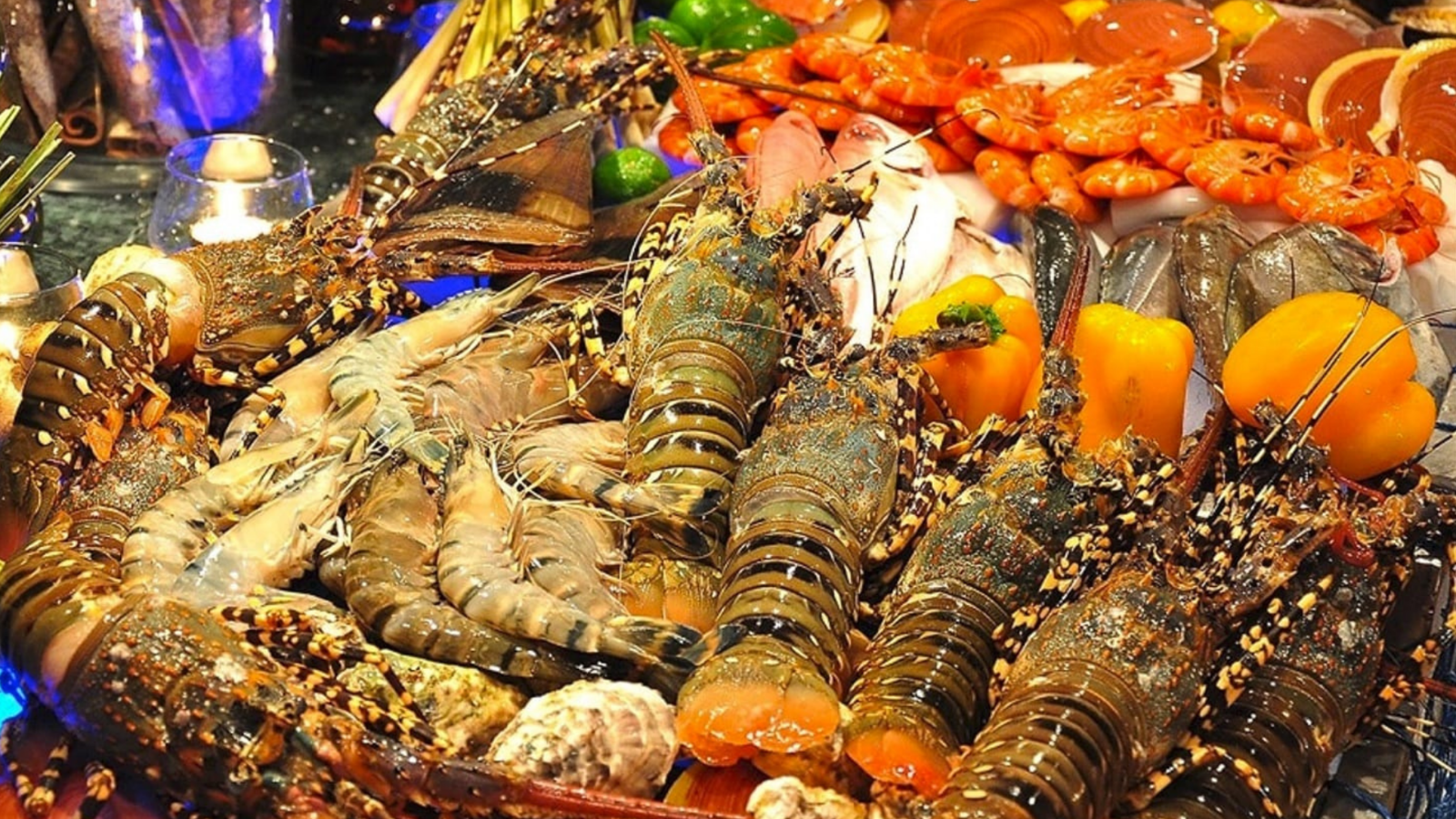 Hải sản tươi ngon, hấp dẫn tại chợ đêm Phú Quốc