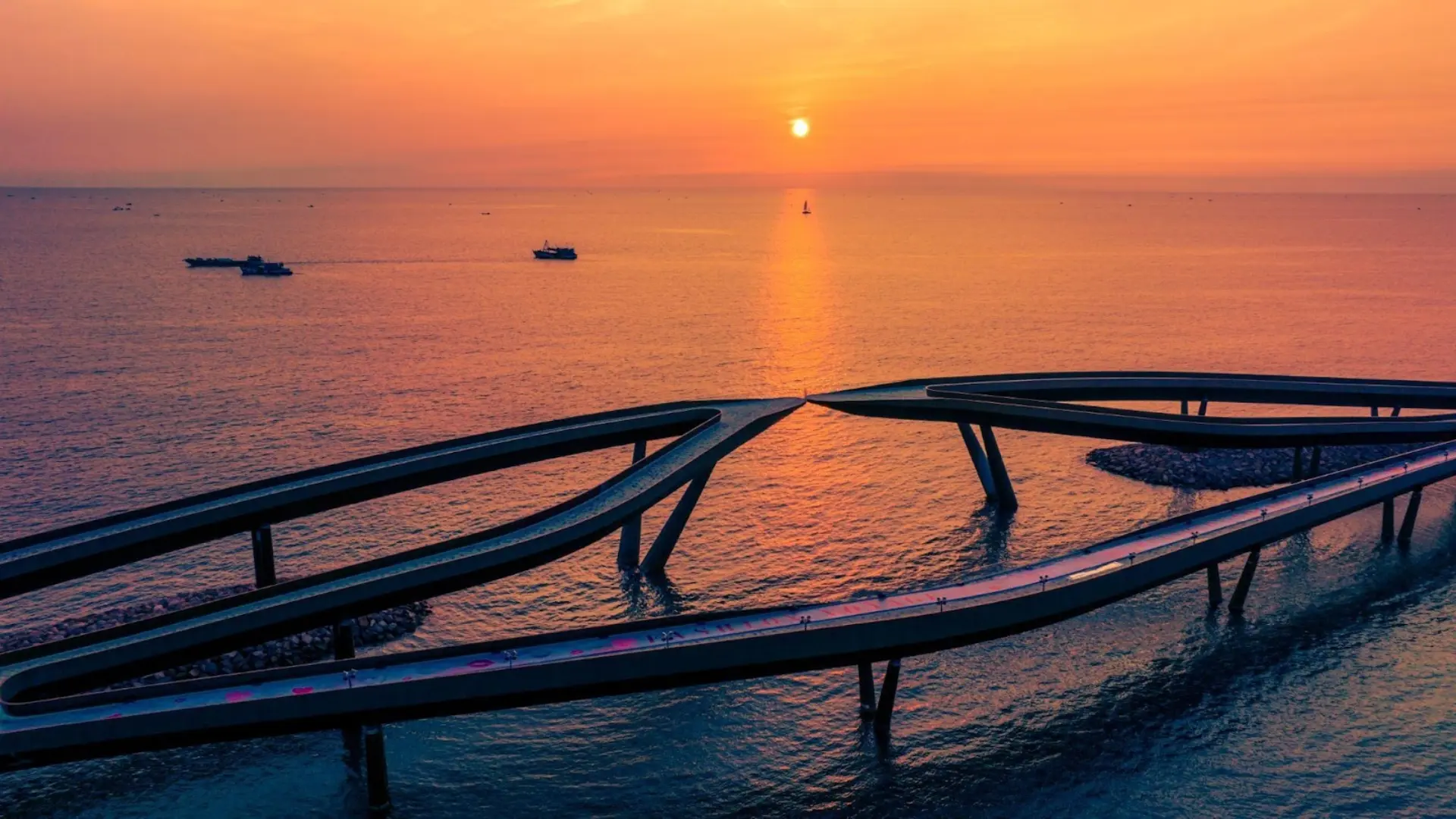 Cầu hoàng hôn Phú Quốc mang vẻ đẹp lãng mạn