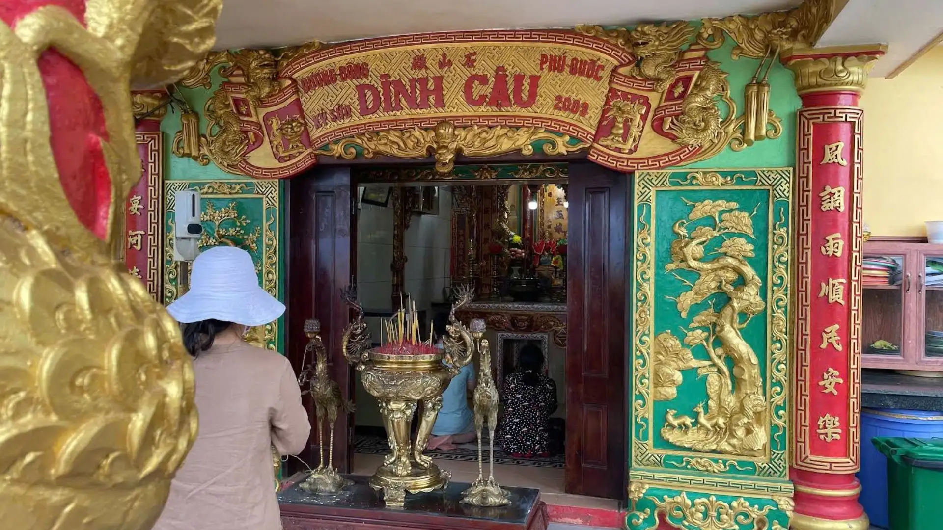 Lưu ý khi tham quan Dinh Cậu Phú Quốc