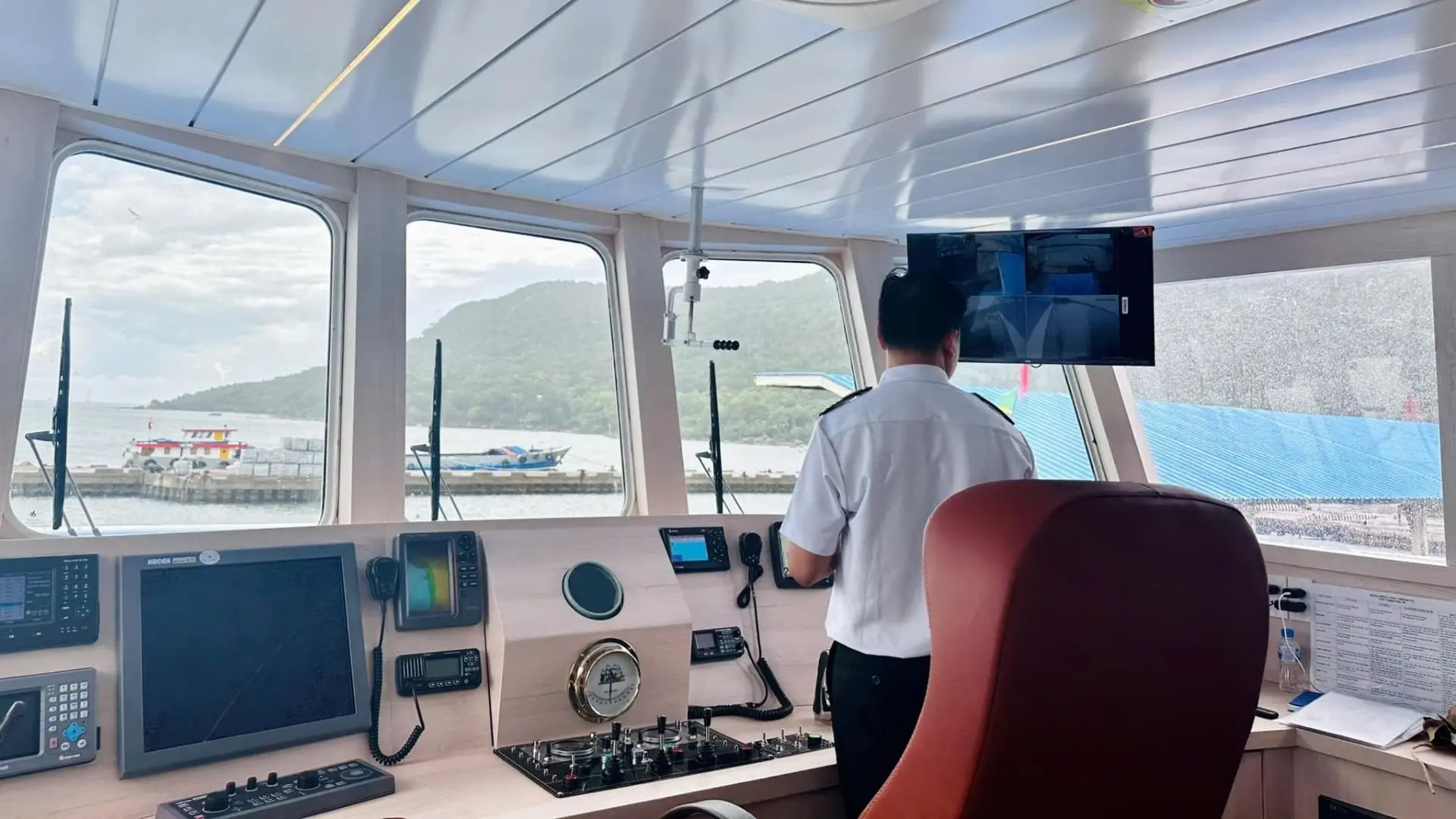 Phà Thạnh Thới Rạch Giá khu vực buồng lái