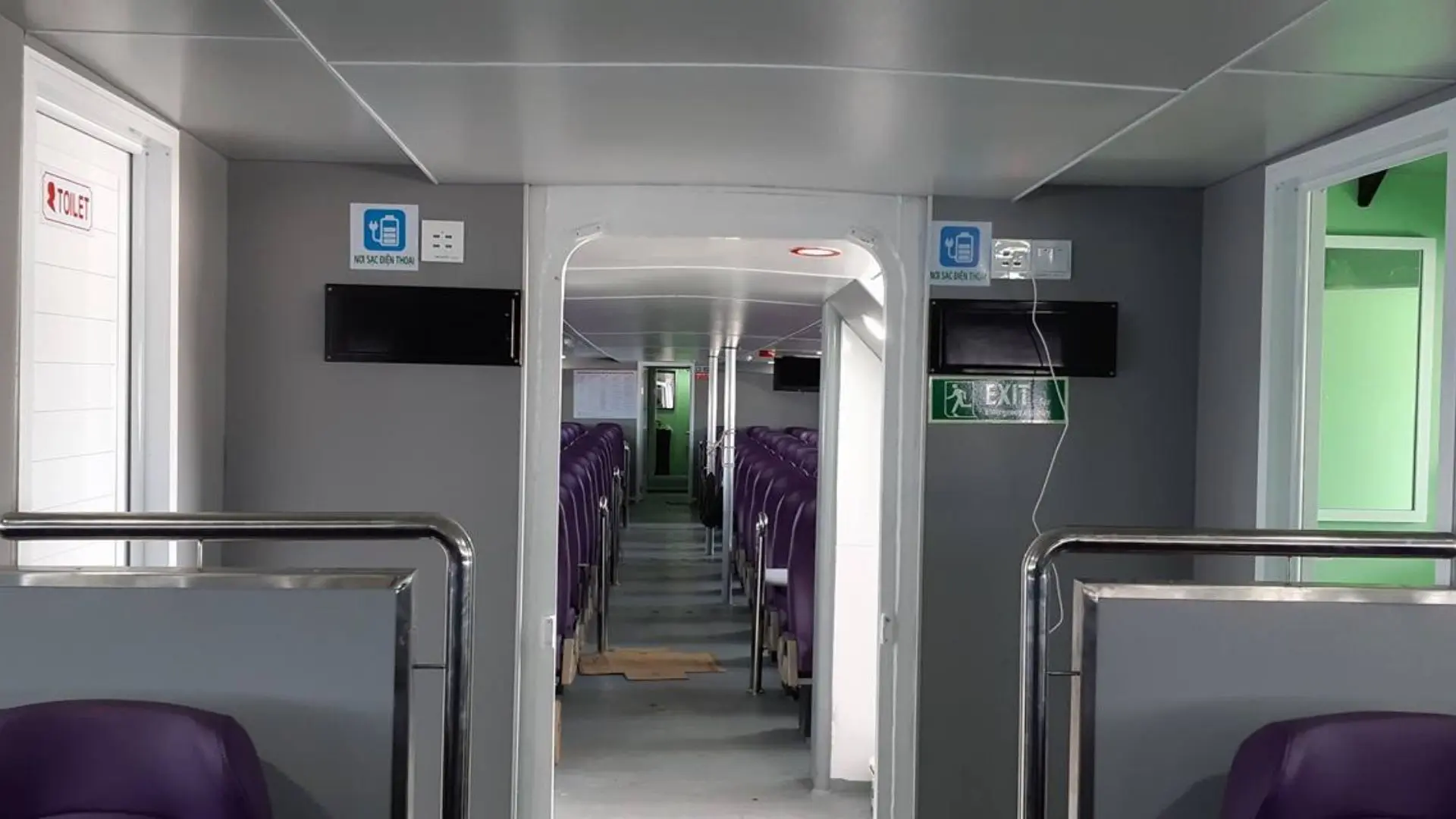 Superdong khoang tàu rộng rãi